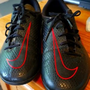 Nike Phantom outdoor Soccer cleats
